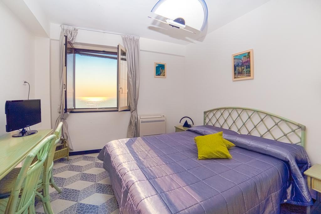 La Casetta Amalfi Bagian luar foto